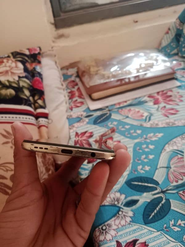 15000 Reno z 8 256 gb penal blue huwa ha Sahi chalta ha 4