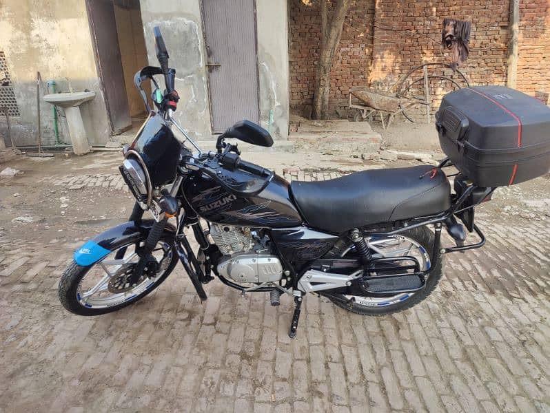 suzuki gs 150 2017 argent sale kirni hy file kazik bilkul port hy 4