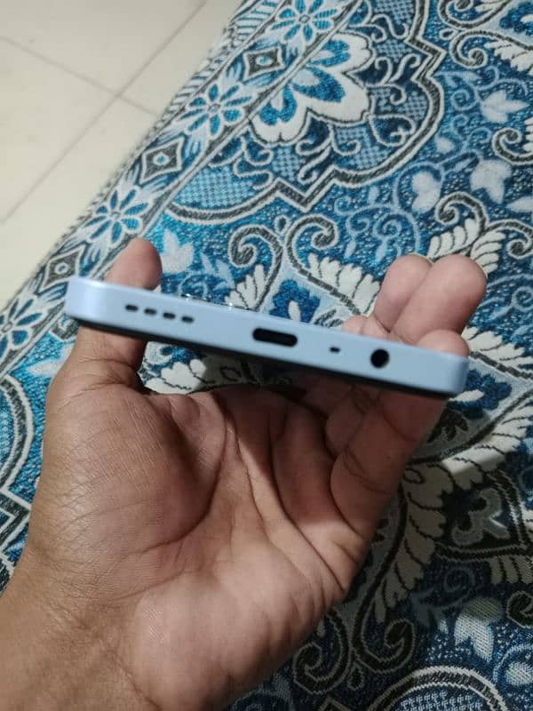 6 months use Baki mobile bilkul ok hai 10/10 condition 1