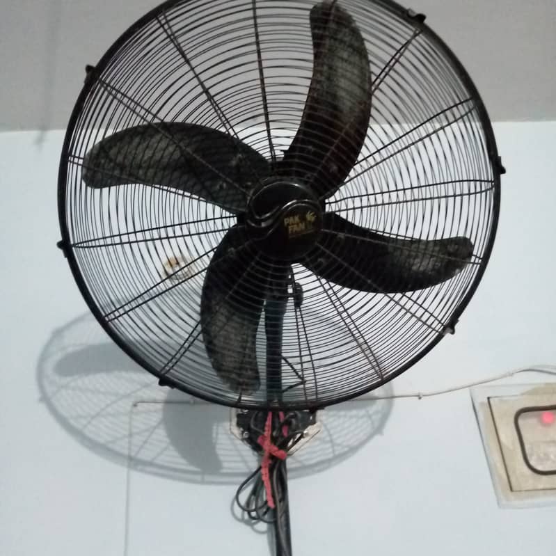 24 " Bracket fan( pak fan) 2