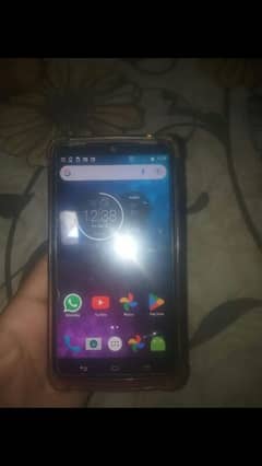 Motorola Droid turbo 3GB ram 32GB memory