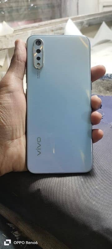 vivo S1 4\64  box chrger 2