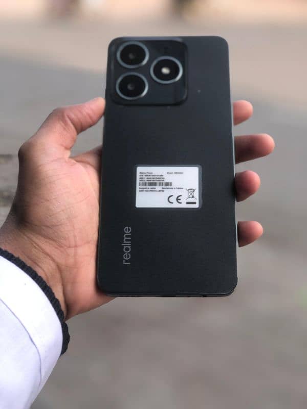 realme c61 6/128 with box charger,rate final ha 1