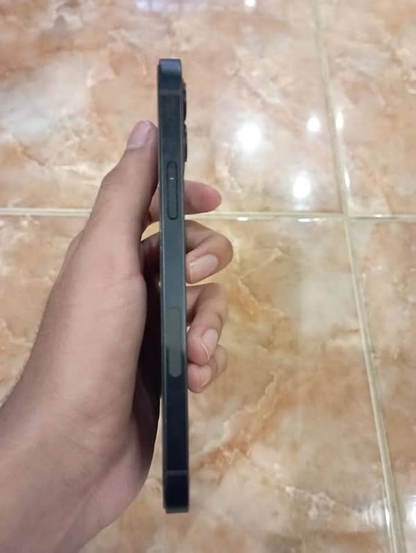 IPhone 12 | NON-PTA [LLA] FACTORY UNLOCKED | 128 | BLACK 2