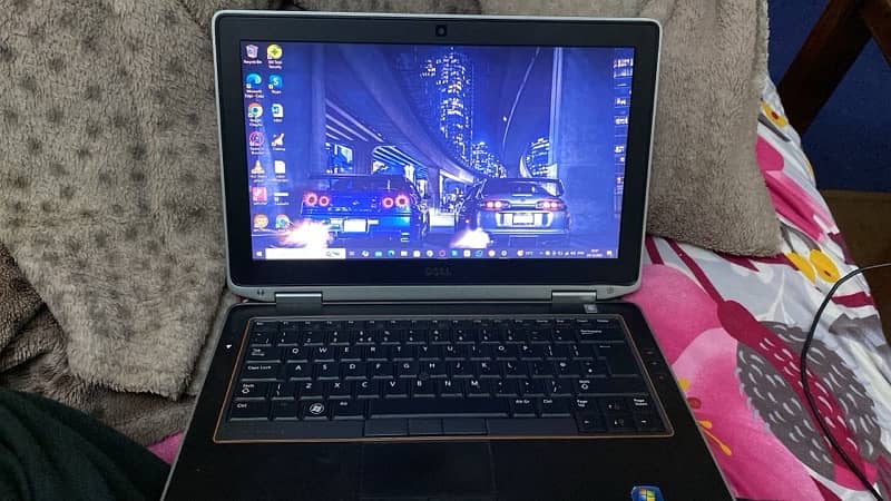 Dell latitude laptop for sale 2nd gen! 0