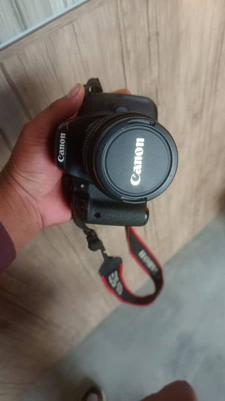 canon D700 8