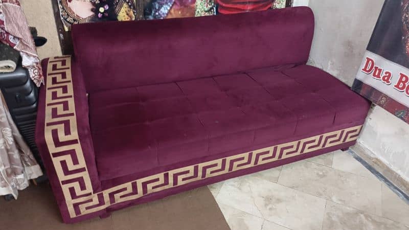 I  am selling my sofa 2 sets of 3 sitters 10by8 conditions 0