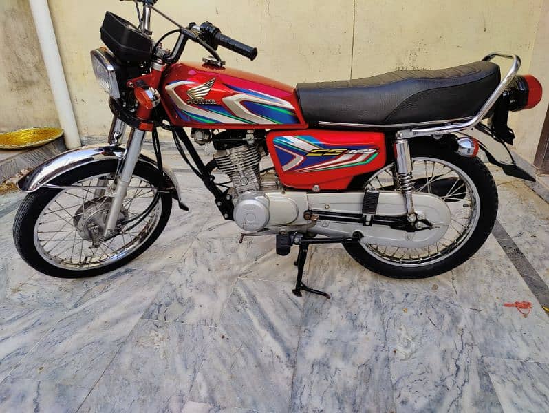 Brand New condition Honda CG 125 1