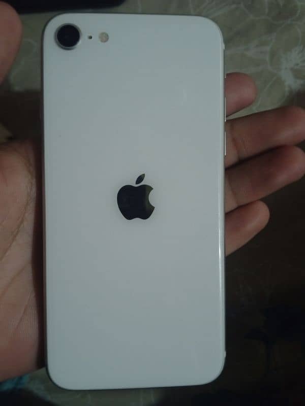 iphone SE 64gb Good condition/non PTA 6