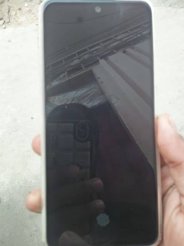 Infinix hot 50 pro.  8+8=16/128  urgent sale please 5