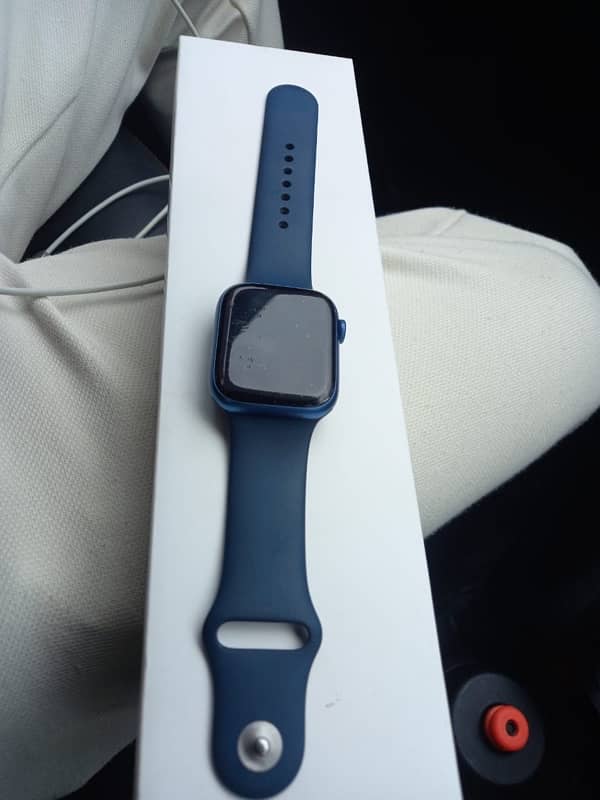 Apple Watch Series 7 44mm 0