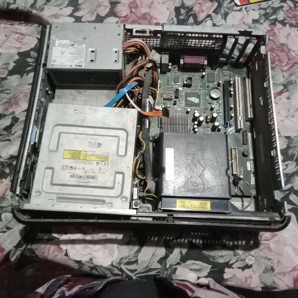 Dell core 2 duo Desktop CPU 3Gb Ram for sale. . . 3