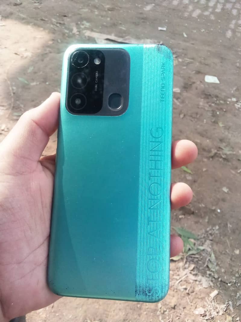 Tecno Spark 8C 1