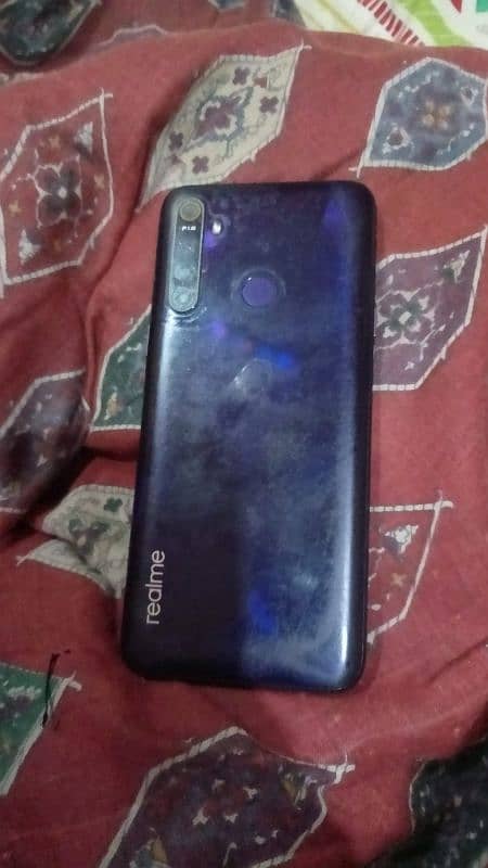 Realme 5 with box 4/64 1