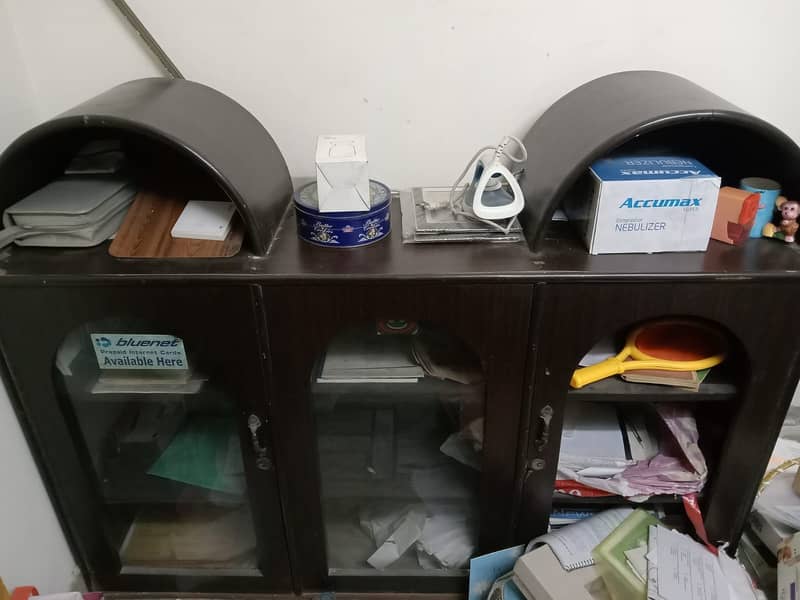 Crockery/ Books Shelf 0