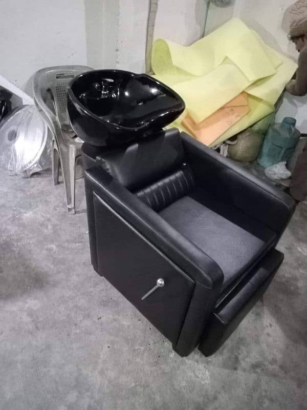 salon and chair for sale 8