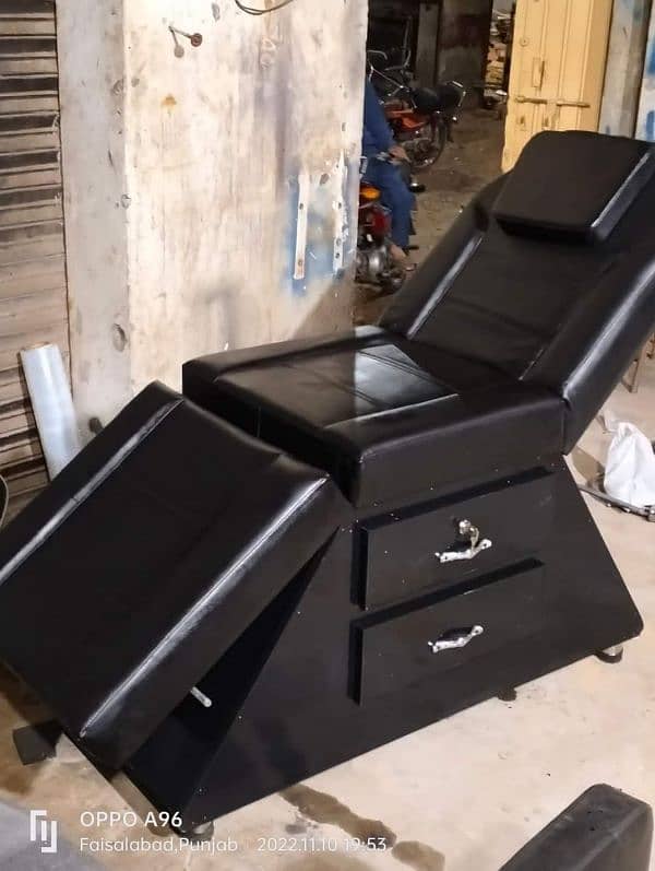 salon and chair for sale 9