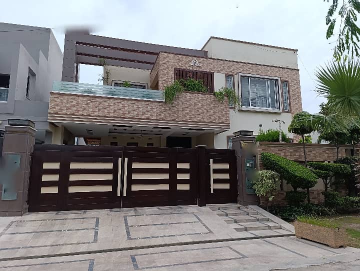 10 Marla House In DHA phase 8 Ex Air Avenue 0