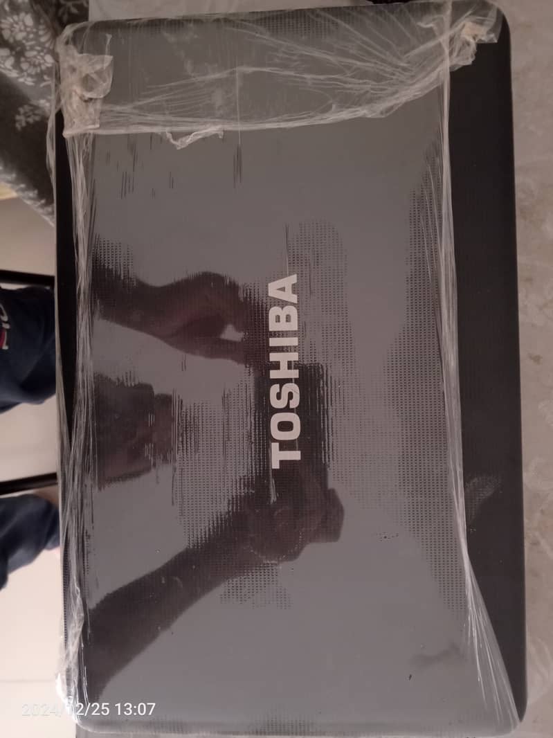 Toshiba Laptop 1