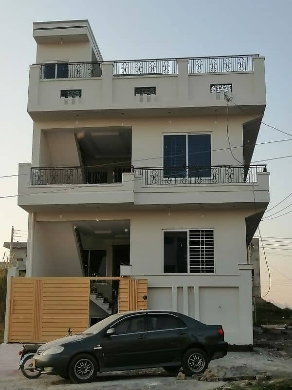 6 Marla three story corner house for sale 4