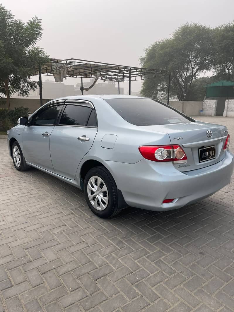 Toyota Corolla GLi VVTi Limited Edition 2013 4