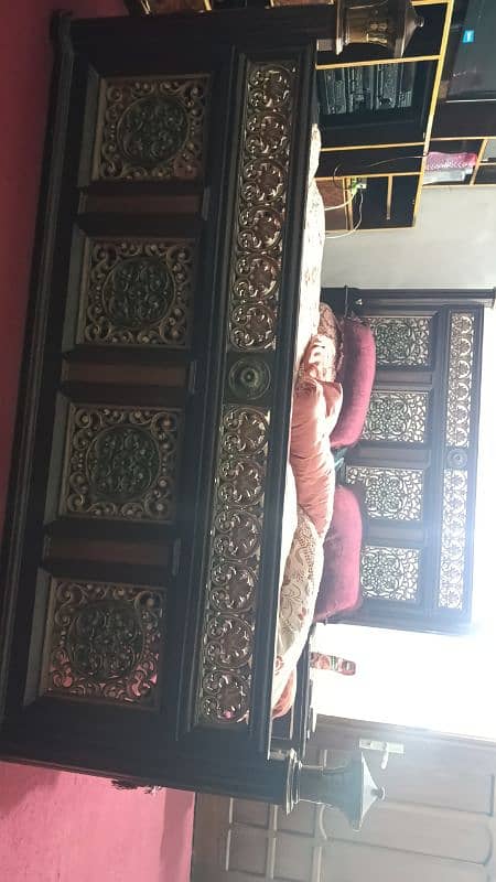 original chinoti diyar wood master bed with 2 side table 0