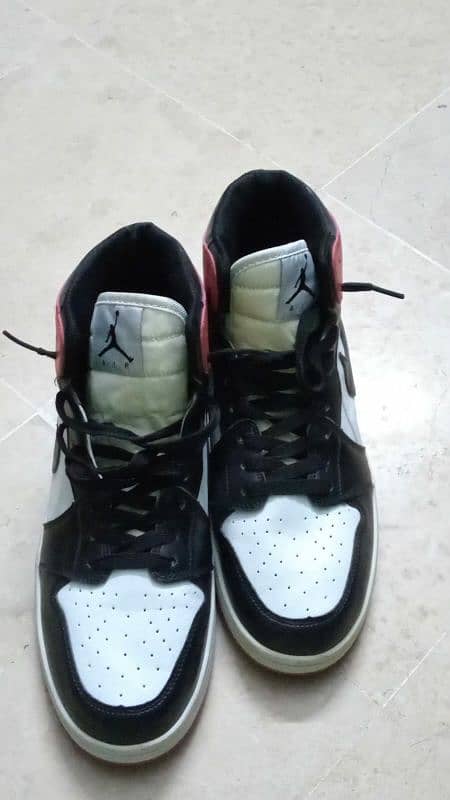 AJ 1 retro mids Black ankle Jordans 3