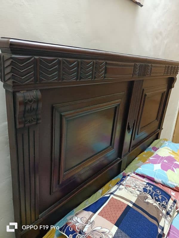 King Size Bed In wooden For sale 1