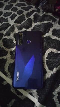 realme mobile 5    8128