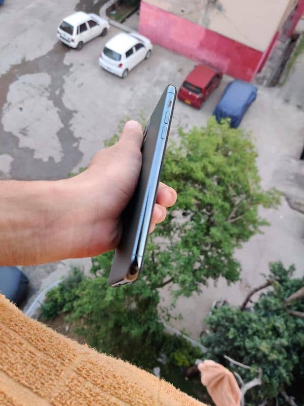 Iphone 11 Pro Max (Non-PTA) 7