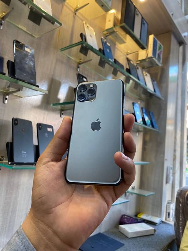 iPhone 11Pro max  jv 64Gb 0