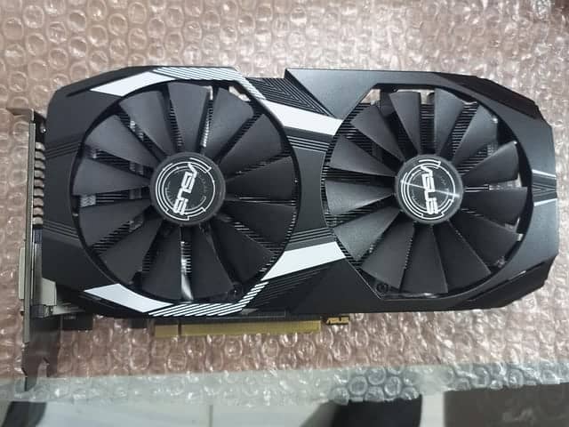 RX 590 GME 8 GB 0