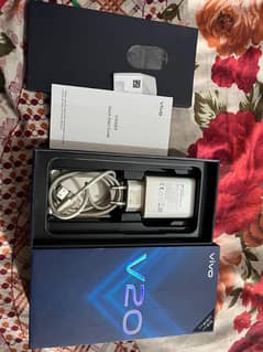 vivo v2025 8 128 condition 10/10