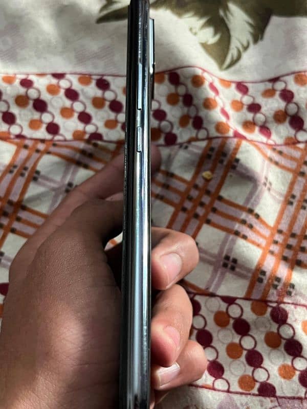 vivo v2025 8 128 condition 10/10 6