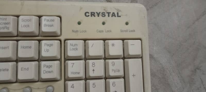 Crystal keyboard for sale in good and original condition(0312-3845066) 0