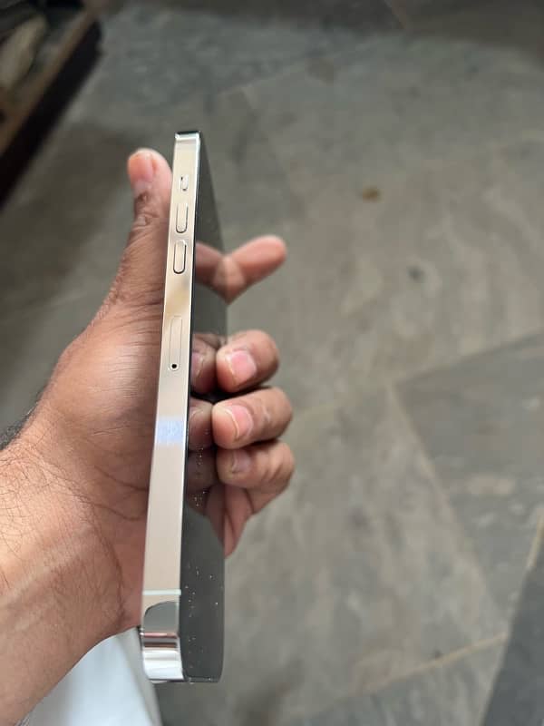 I phone 14 pro max 128 gb non pta with box zero condition 2