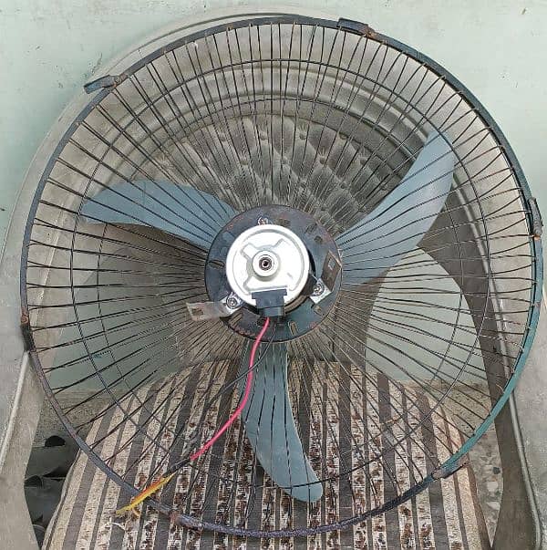 AC DC Wall Fan 1