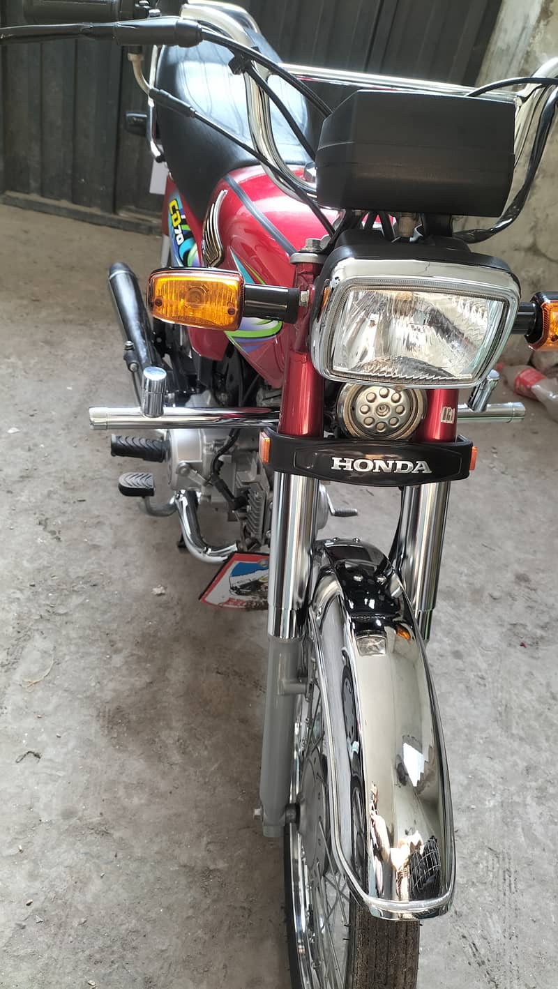 Honda CD 70 2024 3