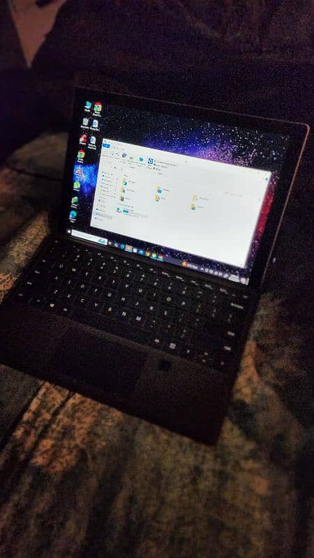 Microsoft Surface pro 5 16gb RAM with fingerprint 0