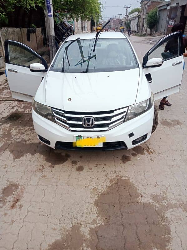 Honda City IVTEC 2015. good con. sale and can be exchange 4