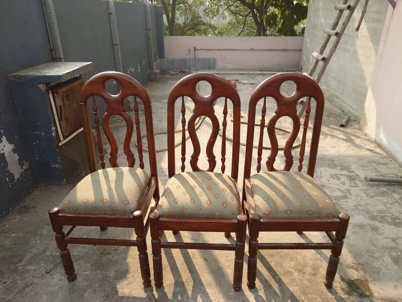 Dining Table with six chairs 2