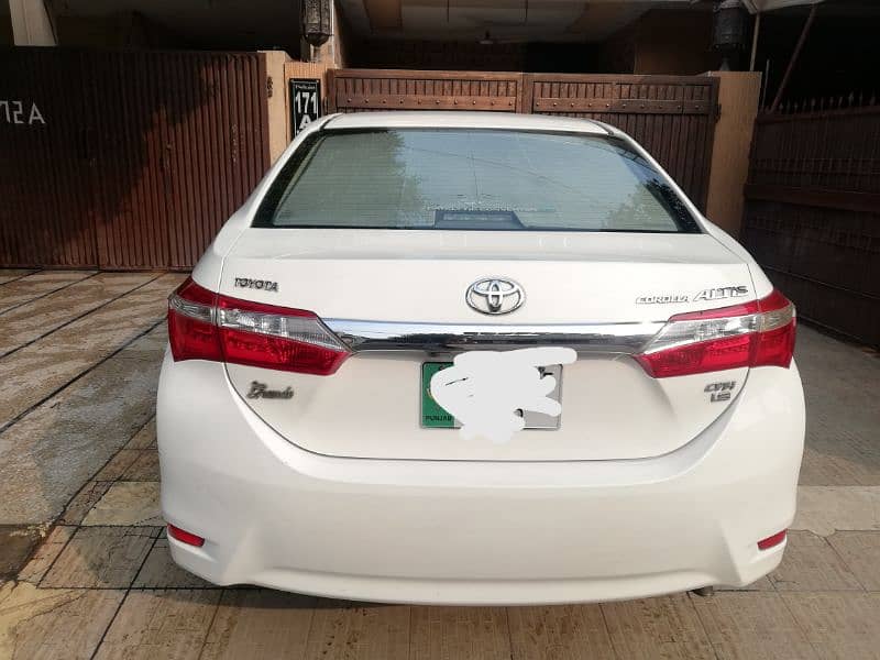 Toyota Altis Grande 2015 1