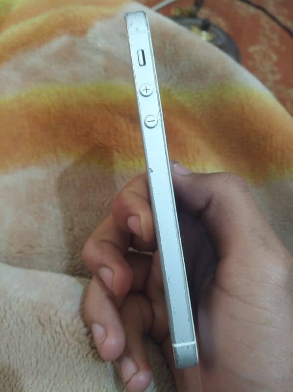 IPHONE 5S silver 4