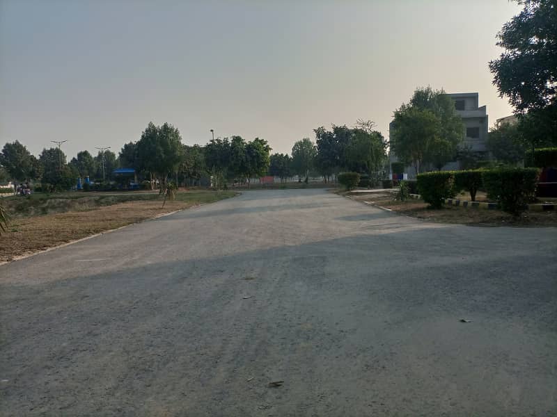 5 Marla Residencial plot For Sale Prime Location at Main Canal Road Lahore palm villas housing scheme canal road near jallo park Lahore 5