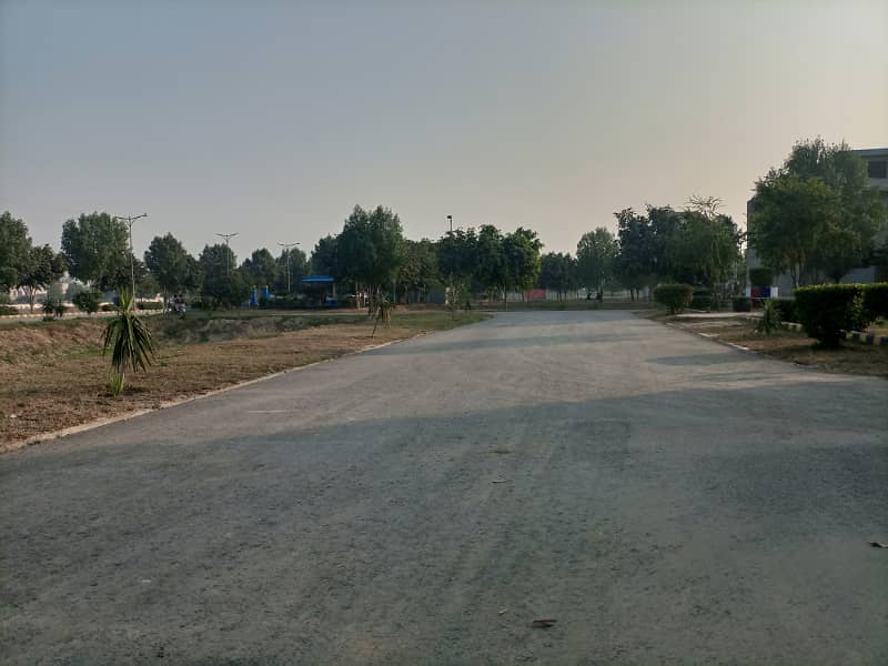 5 Marla Residencial plot For Sale Prime Location at Main Canal Road Lahore palm villas housing scheme canal road near jallo park Lahore 6