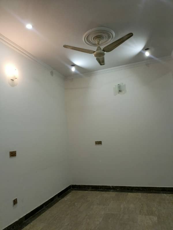 4 MARLA 2nd floor flat for rent in military accounts main college road lhr 0