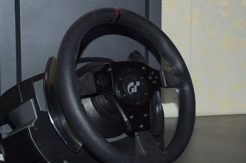 thrustmaster t500 1