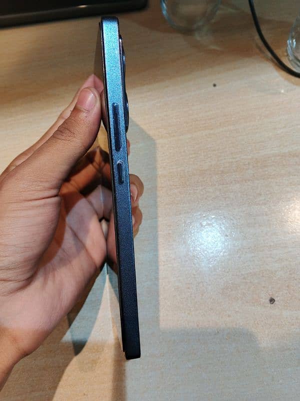 Infinix note 40 with box Wrannty available 3