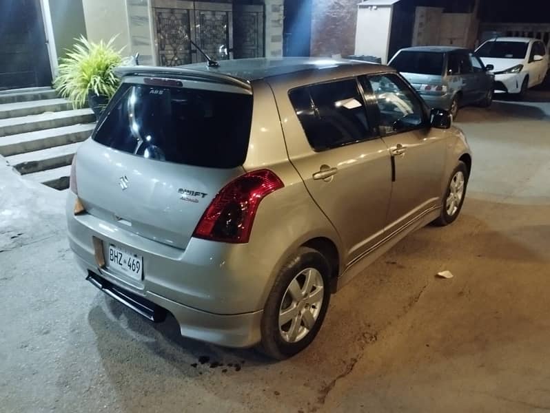 Suzuki Swift 2017 DLX 1.3 Navigation Auto 0