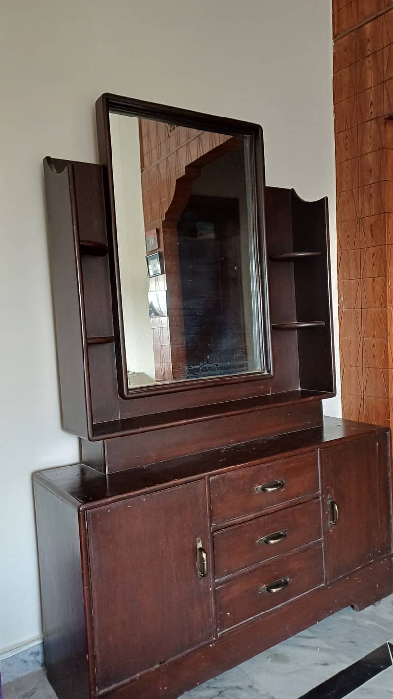 Wooden dressing table 2